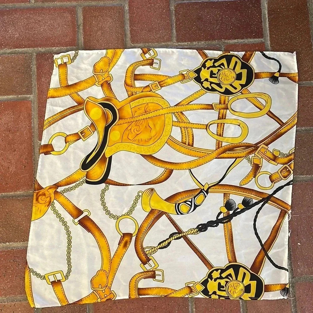 Chain‎ Scarf